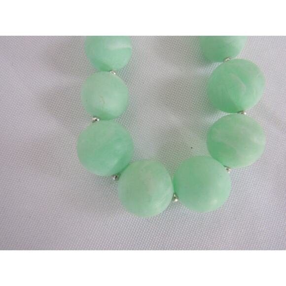 Green Marble Beaded Silver Tone Necklace 28" Boho Cottagecore Festive Whimsical - Picture 3 of 7